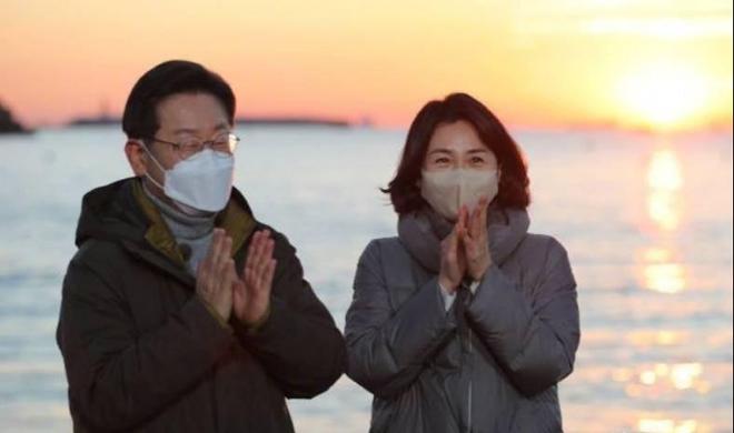金建希后才发现自然脸和整容脸差距很明显K8凯发登录看到59岁金惠景和53岁(图13)