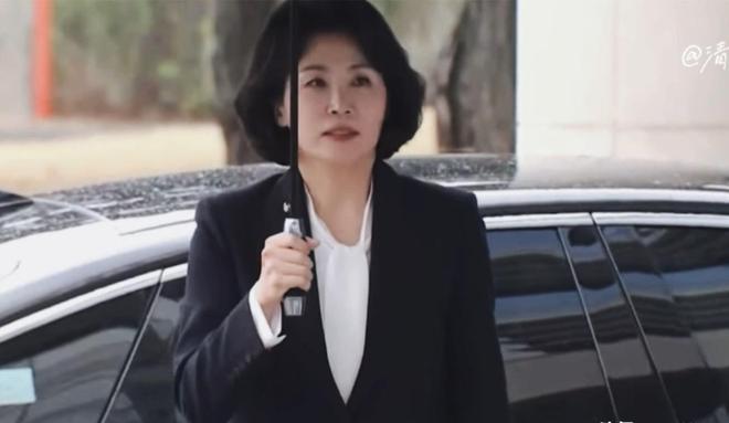 金建希后才发现自然脸和整容脸差距很明显K8凯发登录看到59岁金惠景和53岁(图18)