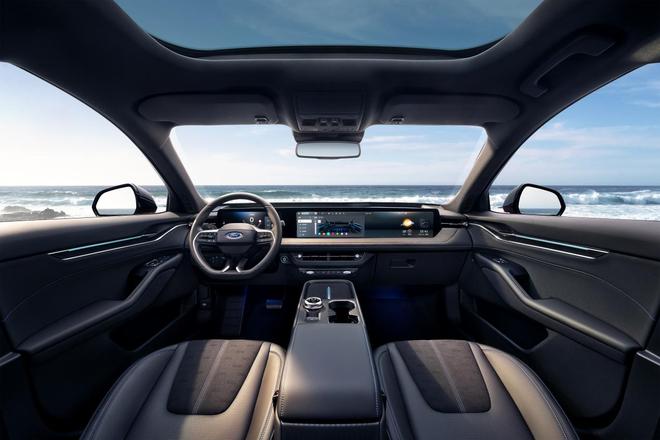 25广州车展 智趣烈马、新蒙迪欧双星闪耀K8凯发登录入口福特全明星阵容登陆20(图13) 25广州车展 智趣烈马、新蒙迪欧双星闪耀K8凯发登录入口福特全明星阵容登陆20(图13)